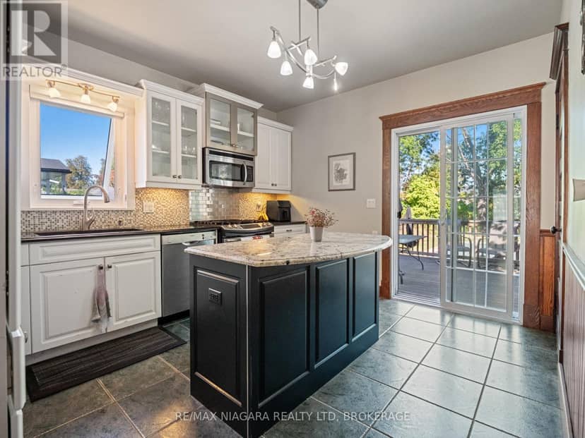 18 Emerick Avenue — photo 14 of 37