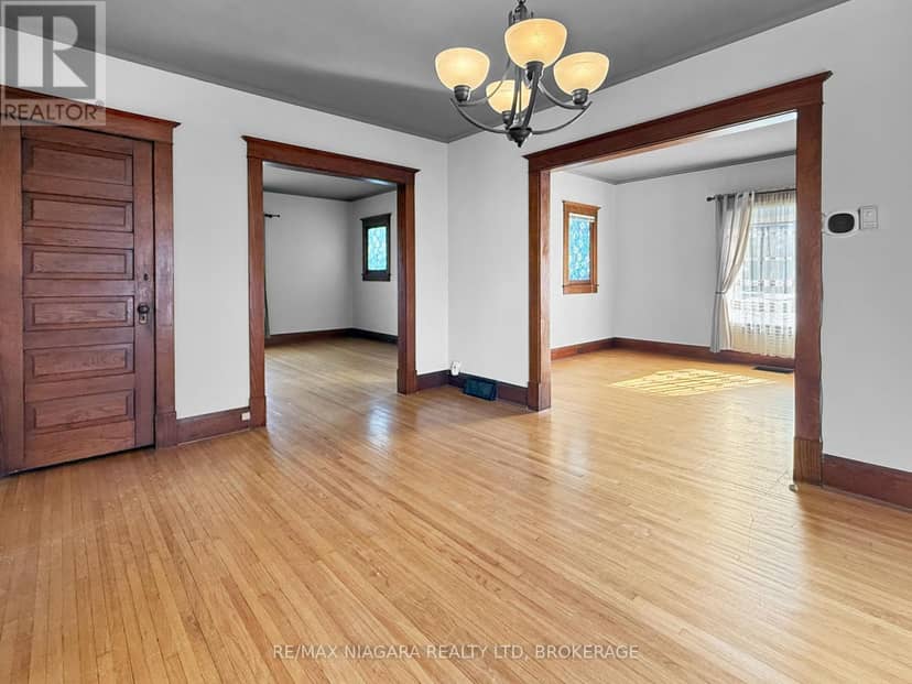18 Emerick Avenue — photo 9 of 37