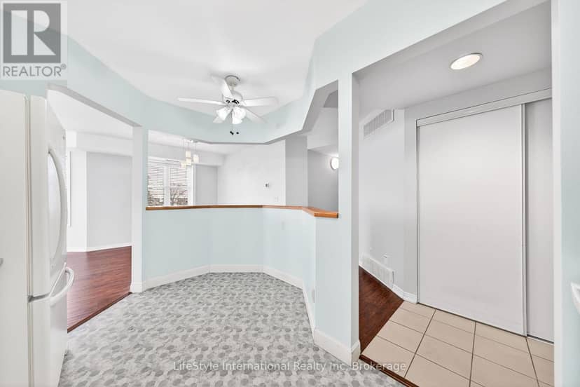 306 - 208 Silvercreek Parkway N, Guelph, photo 8