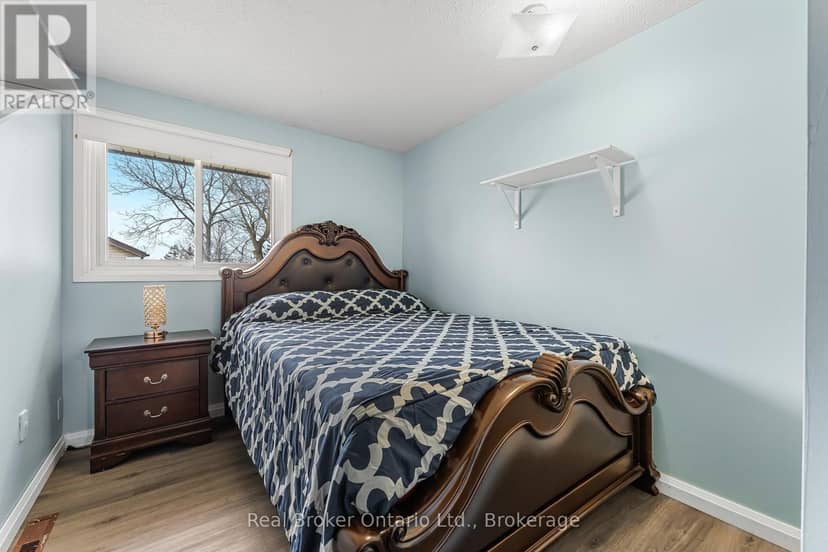 8 - 5982 Dunn Street — photo 22 of 30