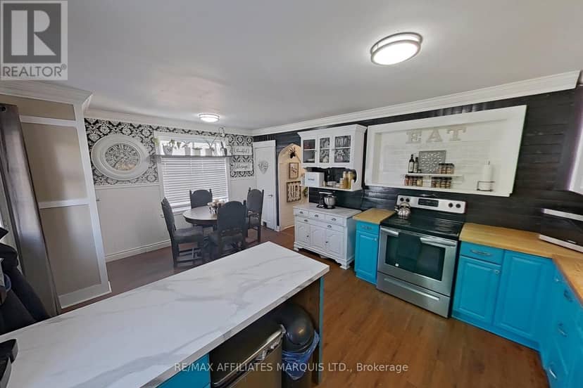 54 Lefebvre Avenue — photo 5 of 16