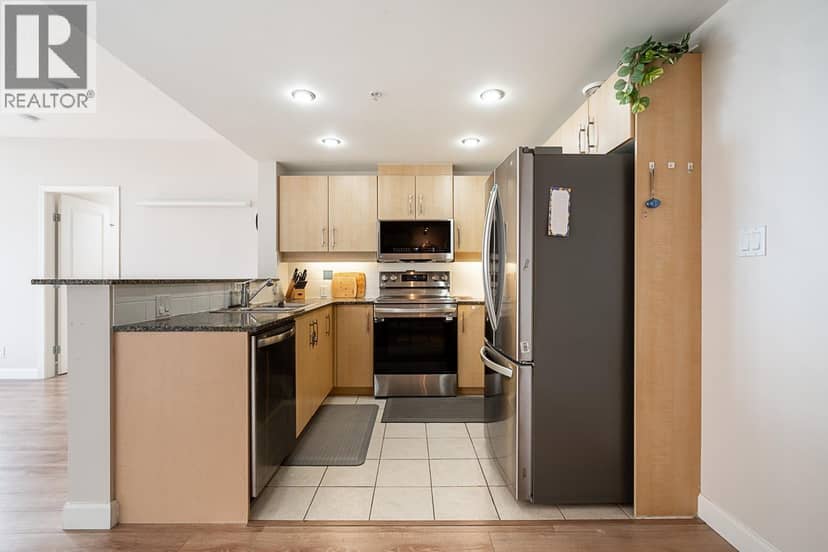 501 9298 UNIVERSITY CRESCENT, Burnaby, photo 8
