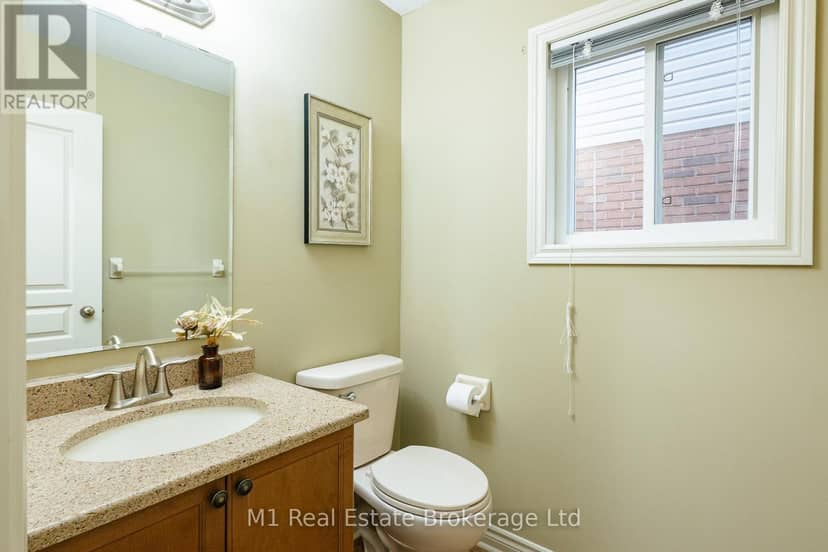 82 Vaughan Street — photo 10 of 40