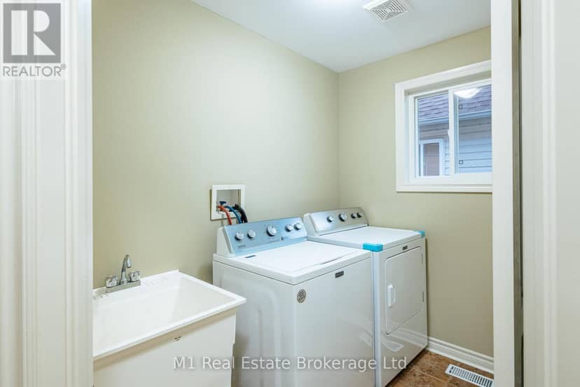 82 Vaughan Street — photo 35 of 40