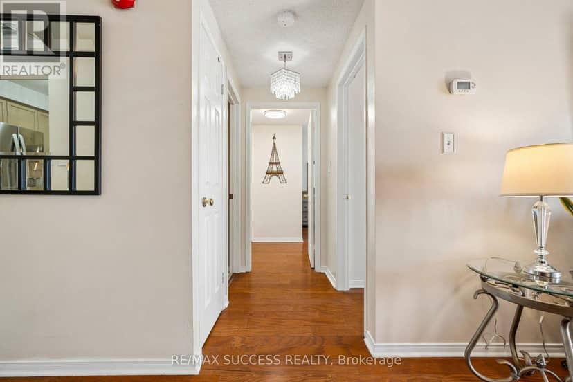 301 - 1000 Sheppard Avenue W — photo 18 of 29