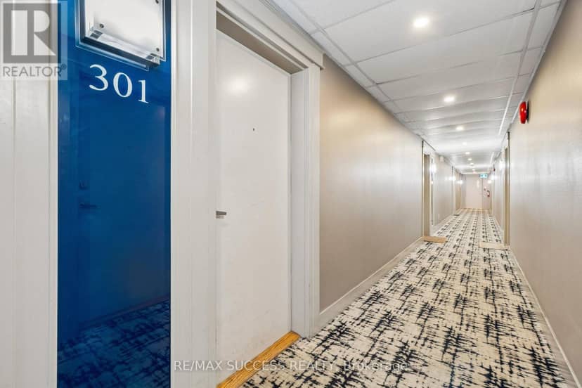 301 - 1000 Sheppard Avenue W, Toronto, photo 5