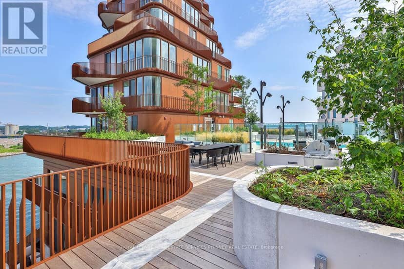 214 - 155 Merchants' Wharf — photo 32 of 40