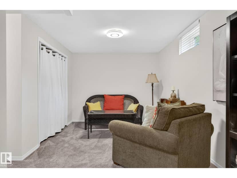 10108 144 ST NW — photo 28 of 40