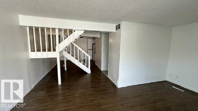 12C Meadowlark Vg NW, Edmonton, photo 7