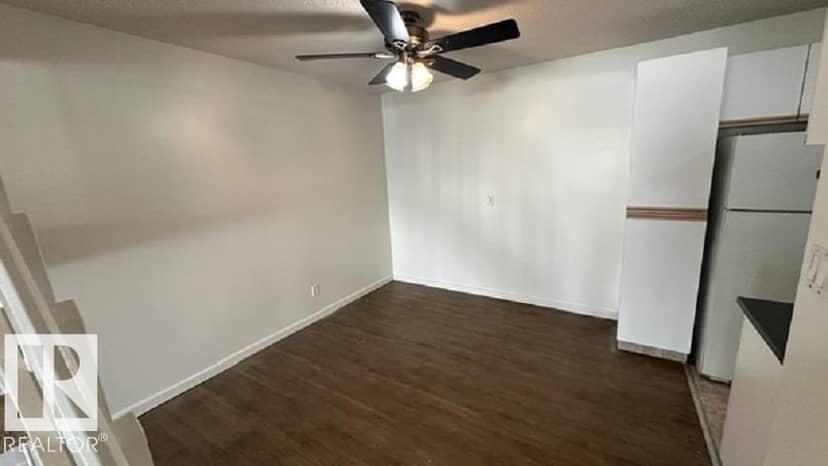 12C Meadowlark Vg NW, Edmonton, photo 6