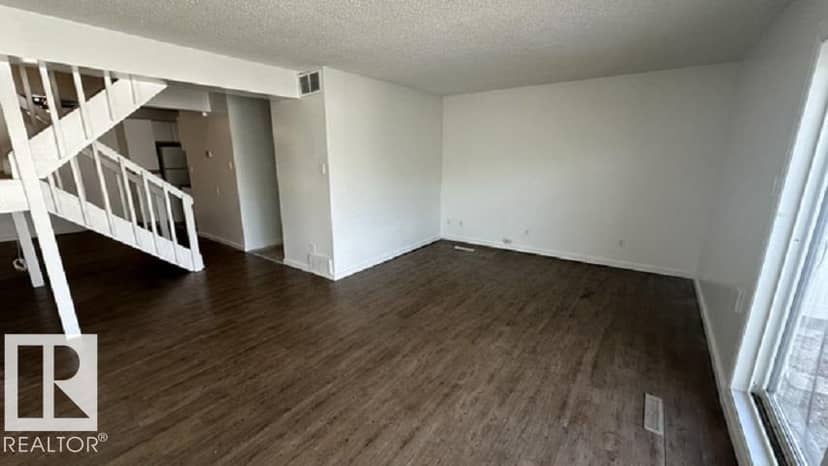 12C Meadowlark Vg NW, Edmonton, photo 5