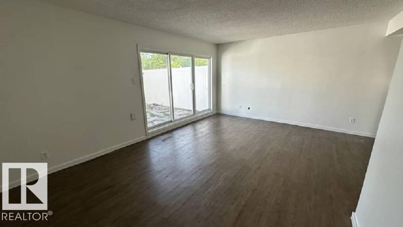 12C Meadowlark Vg NW, Edmonton, photo 8