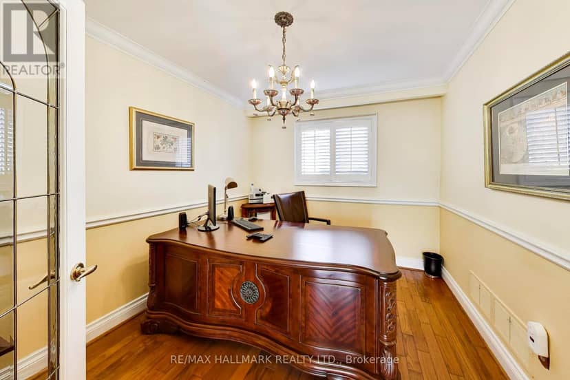 5 Byworth Boulevard — photo 19 of 40
