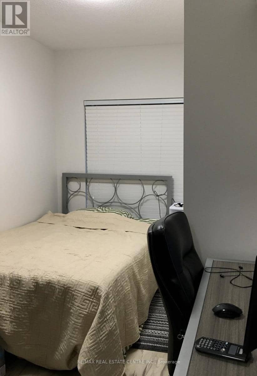 279 - 258B Sunview Street — photo 12 of 26