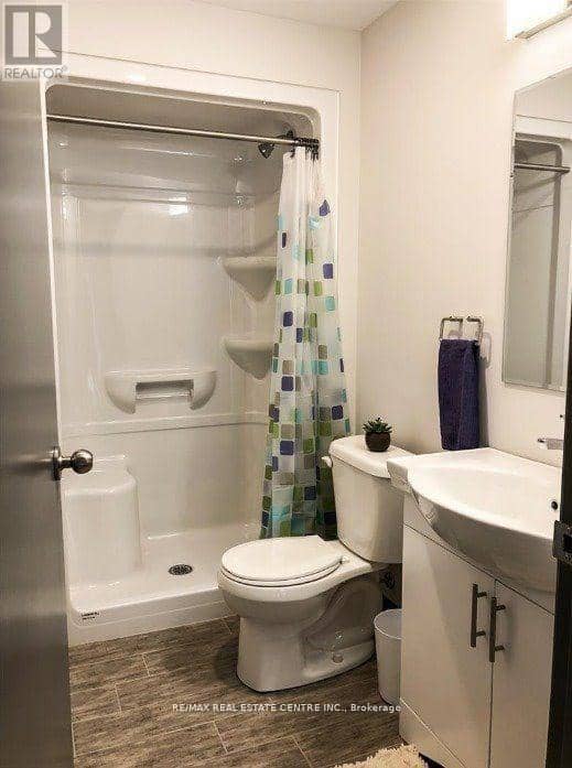 279 - 258B Sunview Street — photo 22 of 26