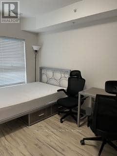 279 - 258B Sunview Street — photo 5 of 26