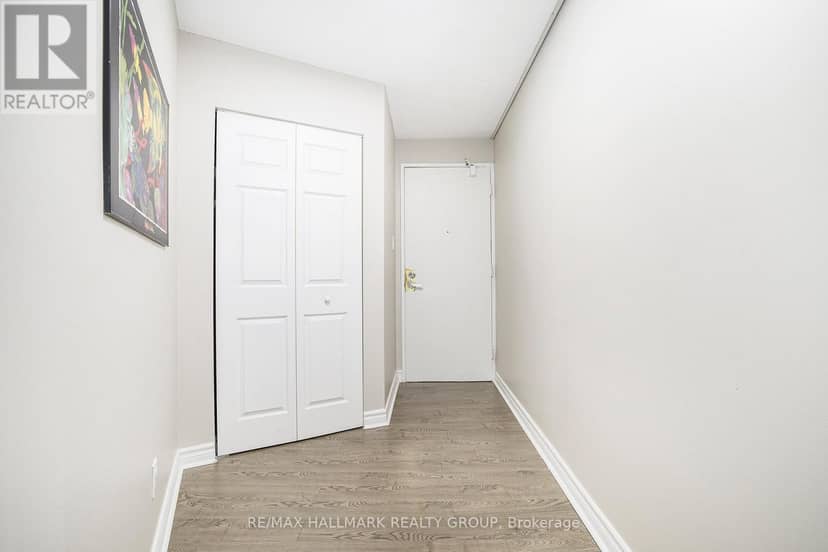 1005 - 1380 Prince Of Wales Drive — photo 4 of 20