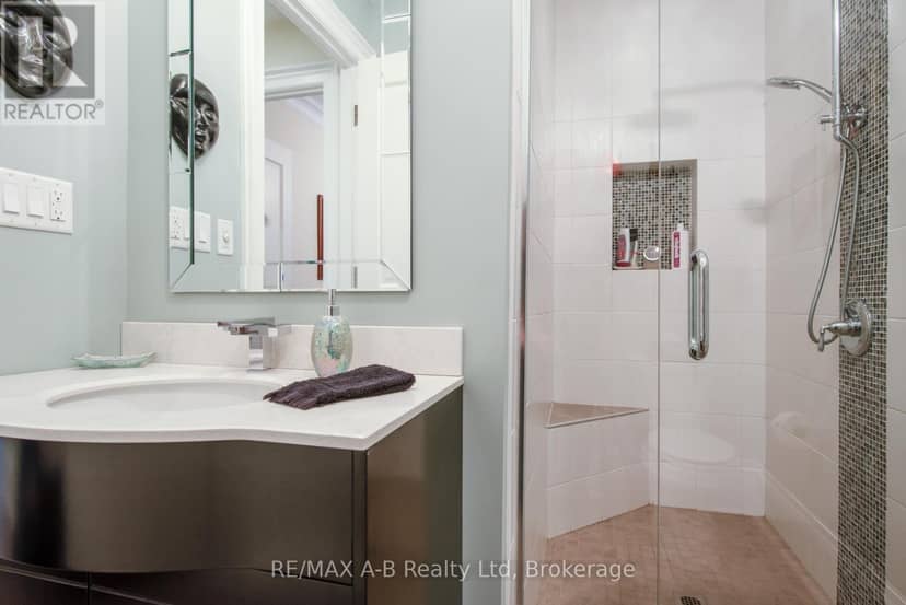 1C - 189 Elizabeth Street — photo 29 of 40
