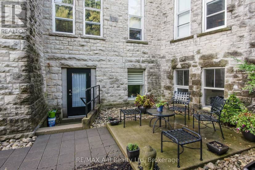 1C - 189 Elizabeth Street — photo 6 of 40