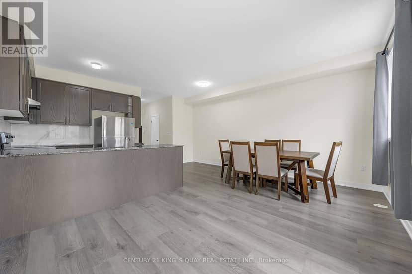 33 - 250 Finch Avenue — photo 18 of 34