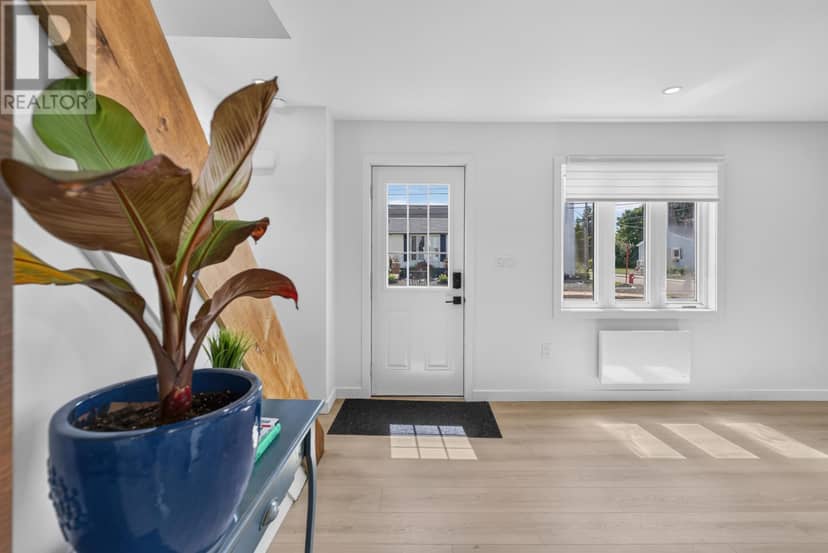 489 North Market Street — photo 7 of 36