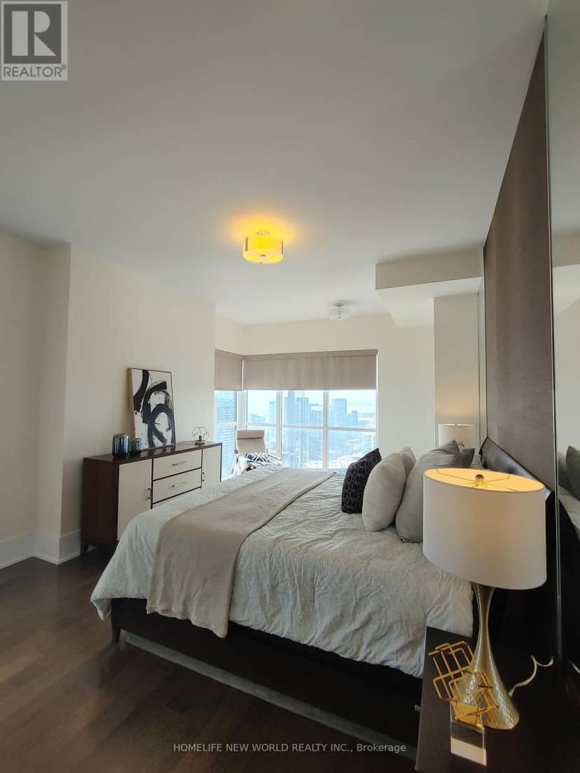 4406 - 300 Front Street W — photo 18 of 40