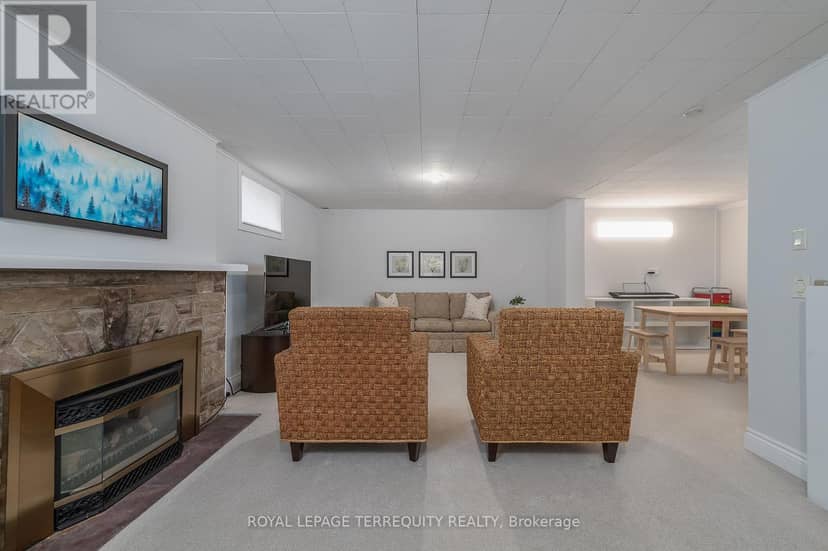 223 Riverside Drive — photo 35 of 40