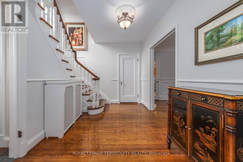 223 Riverside Drive, Toronto, photo 5