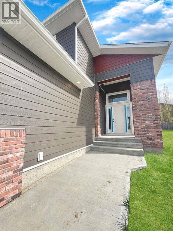 220 Greenwood Road, Coalhurst, photo 4