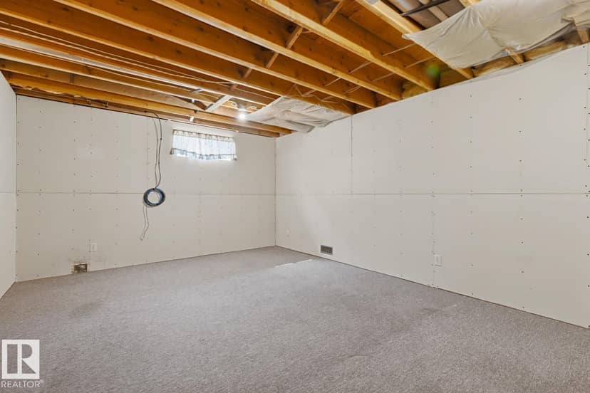 118 Aspen Av — photo 32 of 40