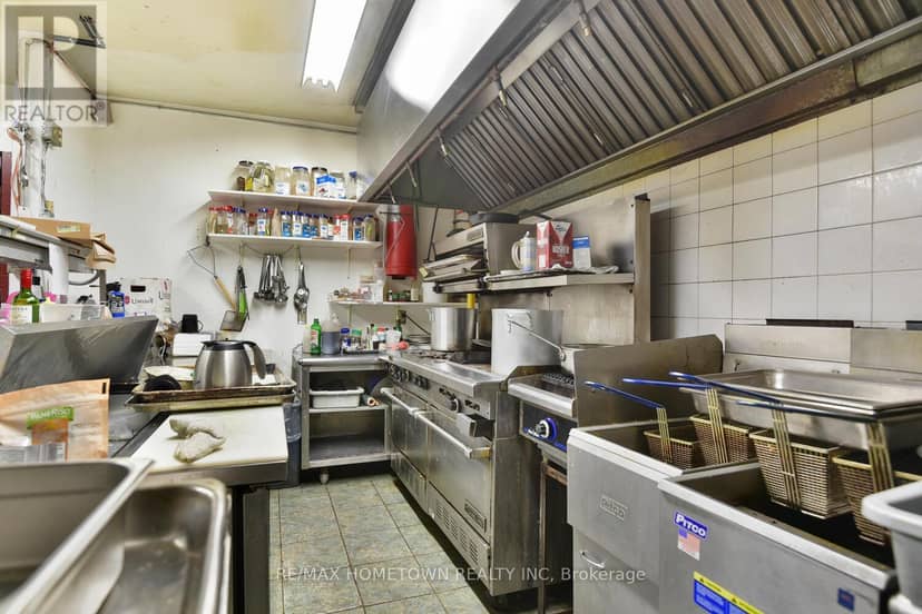 64 King Street E — photo 14 of 40