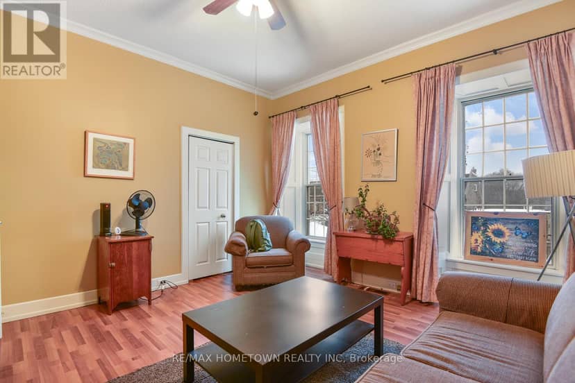 64 King Street E — photo 33 of 40