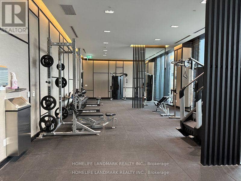2208 - 501 Yonge Street — photo 16 of 21