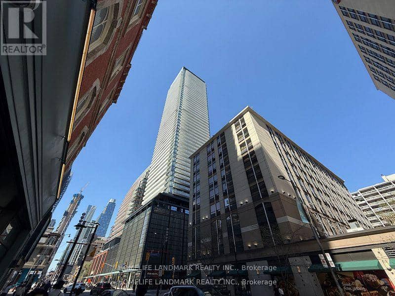 2208 - 501 Yonge Street — photo 2 of 21