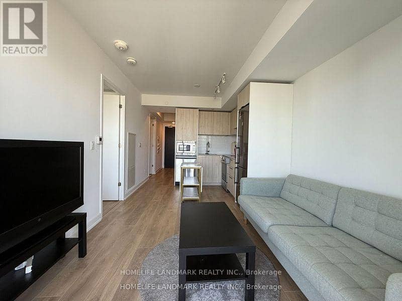 2208 - 501 Yonge Street — photo 8 of 21
