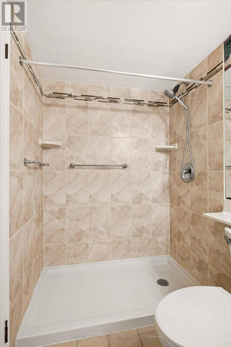 1101 - 4 Willow Street — photo 34 of 40