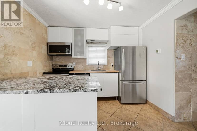51 Delena Avenue S — photo 11 of 31