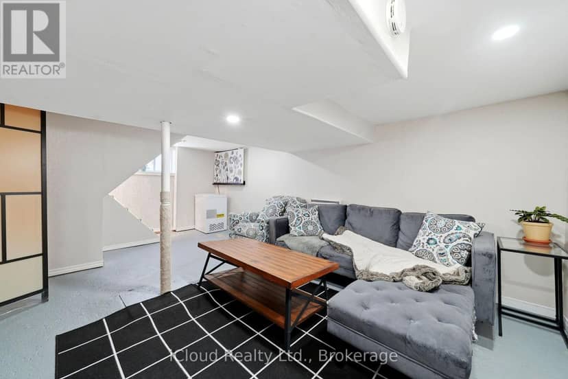 51 Delena Avenue S — photo 27 of 31