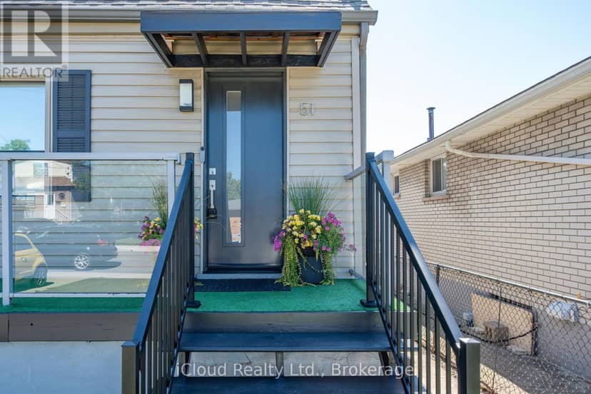 51 Delena Avenue S, Hamilton, photo 3