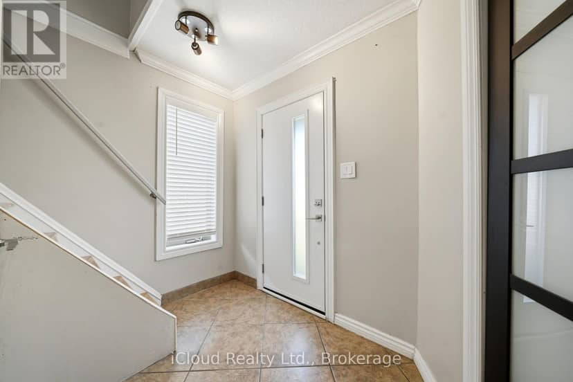 51 Delena Avenue S, Hamilton, photo 5