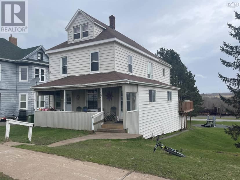 147 MacKay Street, Stellarton