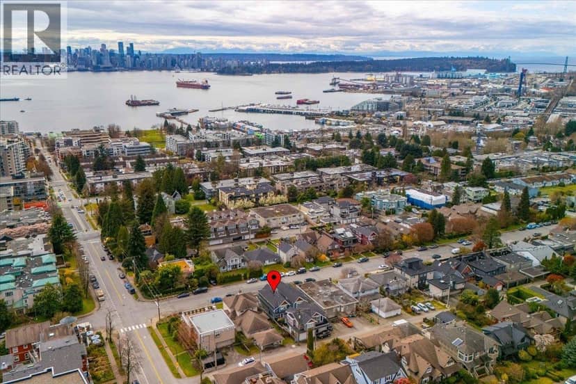 210 W 5TH STREET, North Vancouver, photo 2
