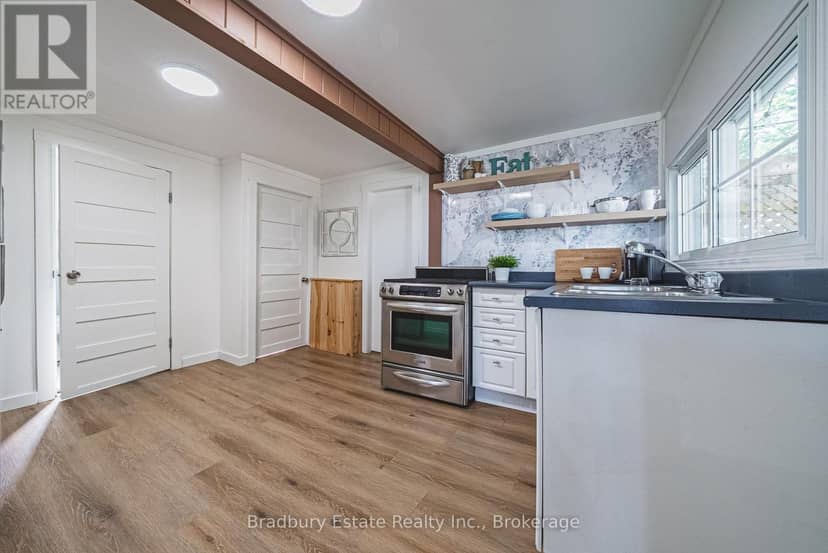 11141 Churchill Avenue — photo 13 of 39