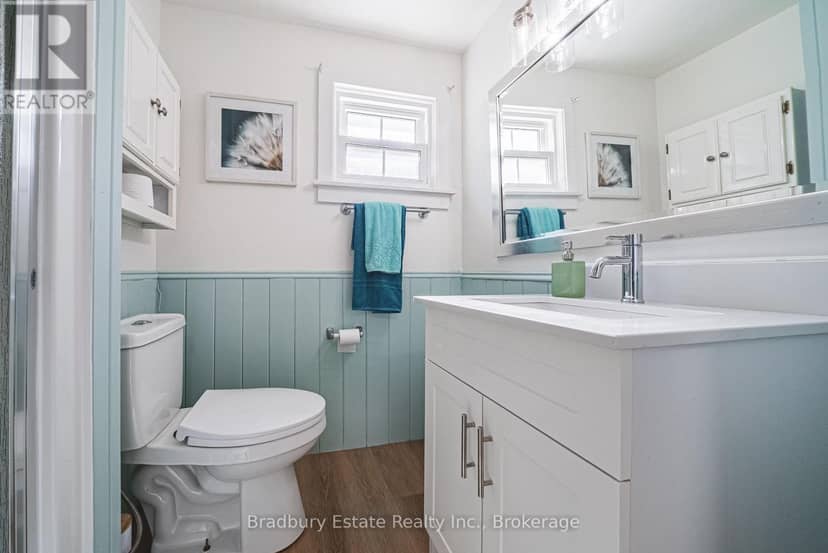11141 Churchill Avenue — photo 19 of 39