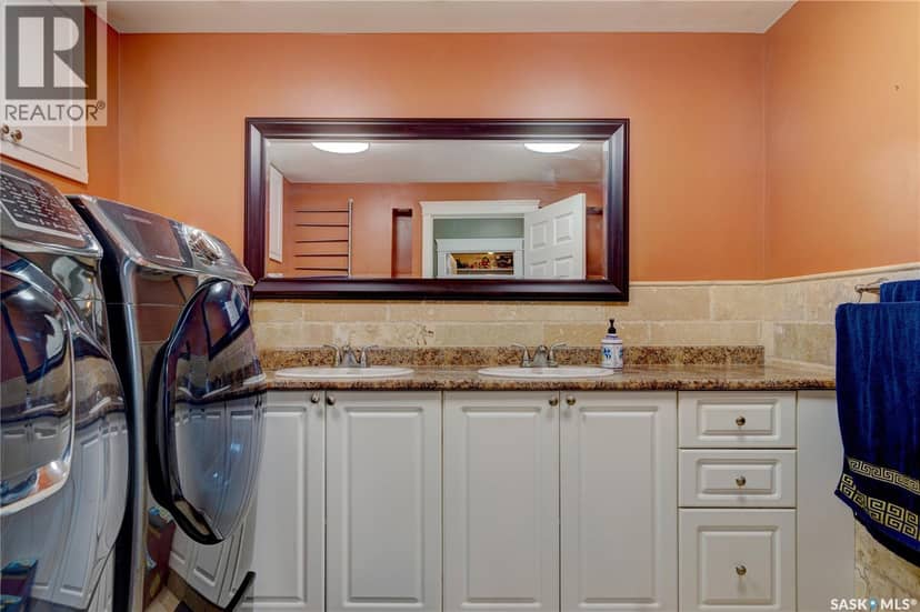 212 Prospect STREET — photo 11 of 40