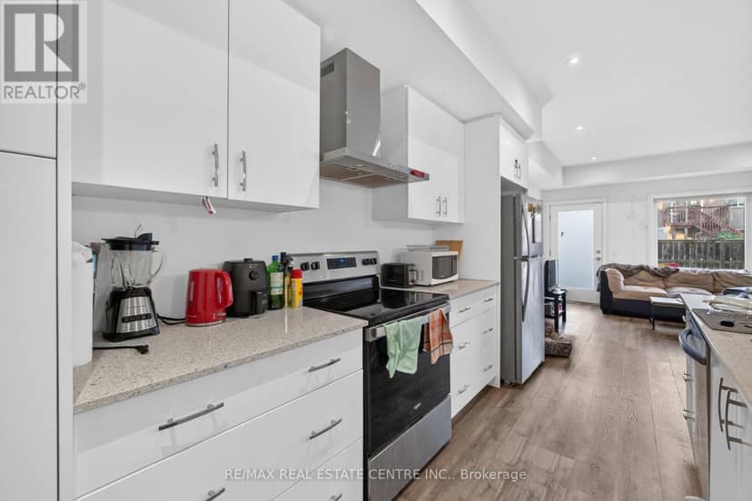 34 Lily Lane — photo 11 of 13