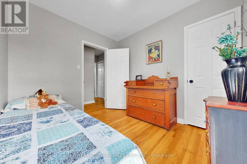 62 Porchester Drive — photo 22 of 40