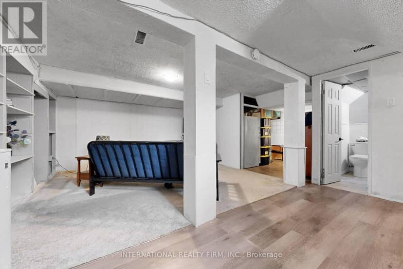 62 Porchester Drive — photo 33 of 40