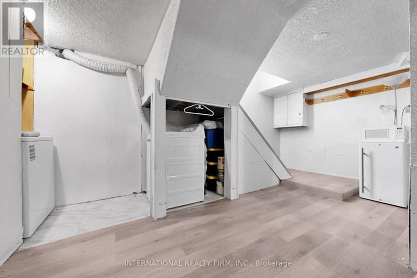 62 Porchester Drive — photo 35 of 40