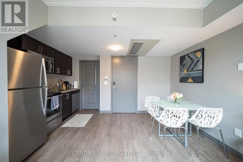 710 - 321 Spruce Street — photo 5 of 22